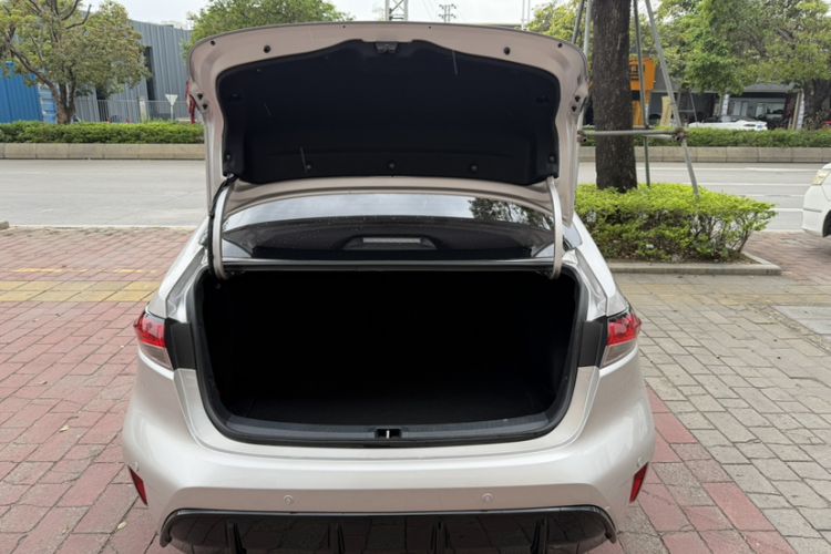 Used Toyota Levin 2023 Smart Electric Hybrid Dual-Engine 1.8L Sport Edition Trunk