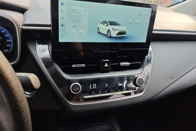 Used Toyota Levin 2023 Smart Electric Hybrid Dual-Engine 1.8L Luxury Edition Audio And AC Panel