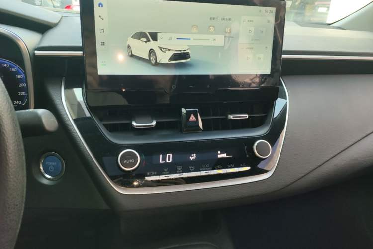 Used Toyota Levin 2023 Smart Electric Hybrid Dual-Engine 1.8L Luxury Edition Audio And AC Panel