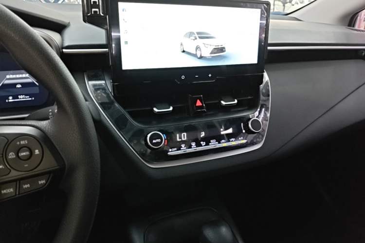 Used Toyota Levin 2023 Smart Electric Hybrid Dual-Engine 1.8L Luxury Edition Audio And AC Panel