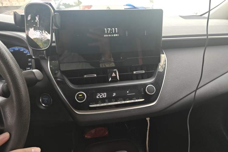 Used Toyota Levin 2023 Smart Electric Hybrid Dual-Engine 1.8L Luxury Edition Audio And AC Panel