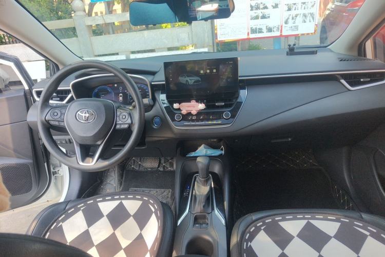 Used Toyota Levin 2023 Smart Electric Hybrid Dual-Engine 1.8L Luxury Edition Center Console