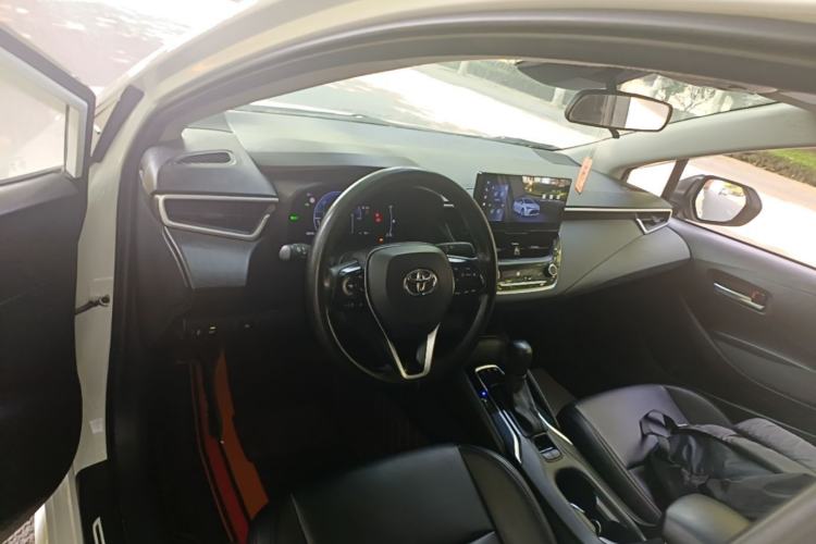 Used Toyota Levin 2023 Smart Electric Hybrid Dual-Engine 1.8L Leading Edition Center Console