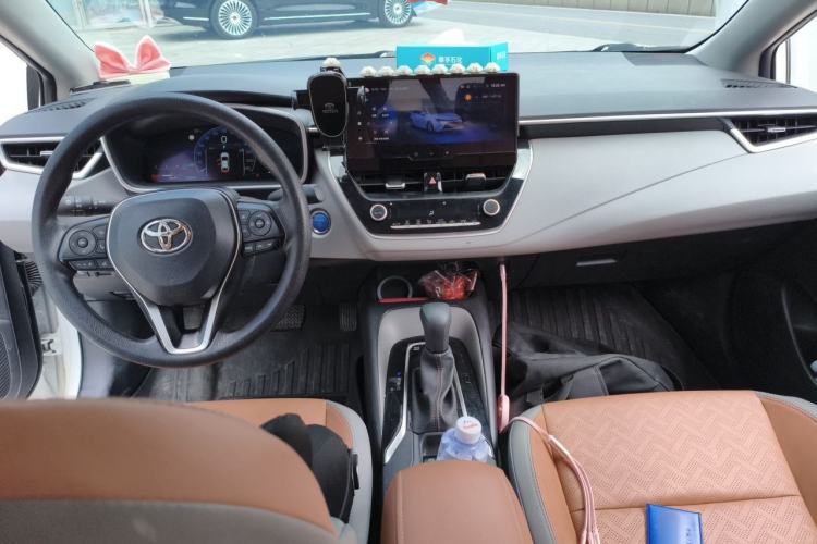 Used Toyota Levin 2023 Smart Electric Hybrid Dual-Engine 1.8L Sport Edition Center Console