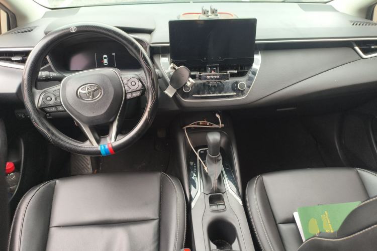 Used Toyota Levin 2023 Smart Electric Hybrid Dual-Engine 1.8L Luxury Edition Center Console