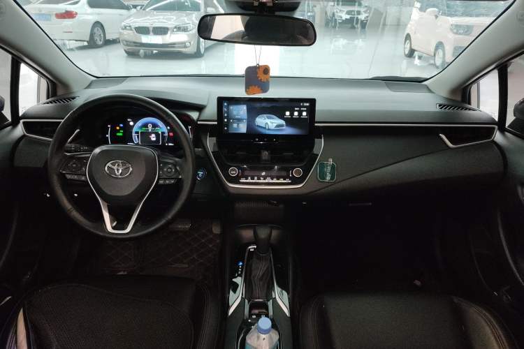 Used Toyota Levin 2023 Smart Electric Hybrid Dual-Engine 1.8L Leading Edition Center Console