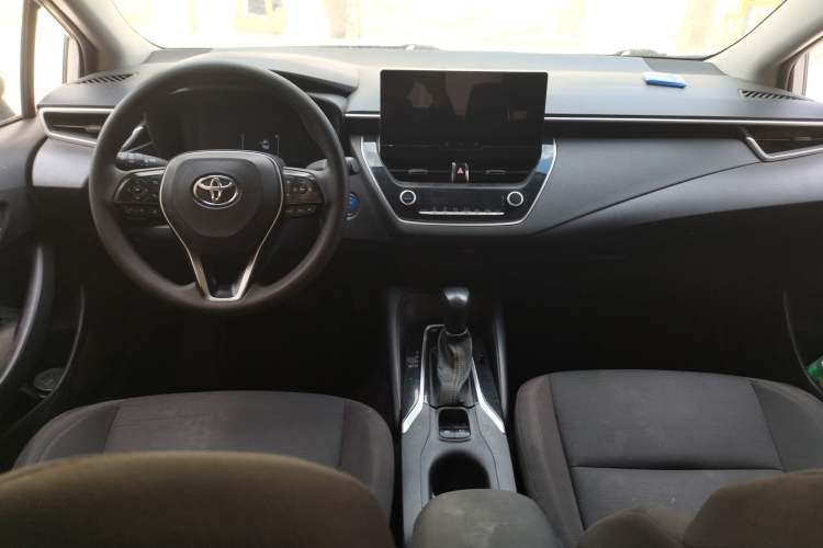 Used Toyota Levin 2023 Smart Electric Hybrid Dual-Engine 1.8L Leading Edition Center Console