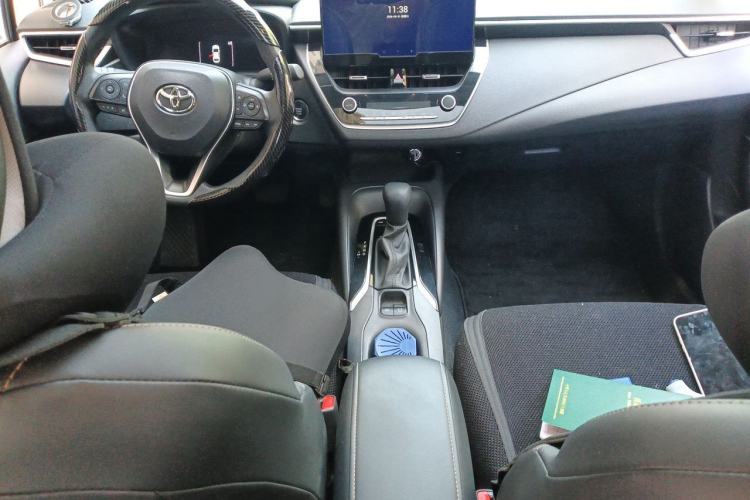 Used Toyota Levin 2023 Revised Version 2.0L Luxury Edition Center Console