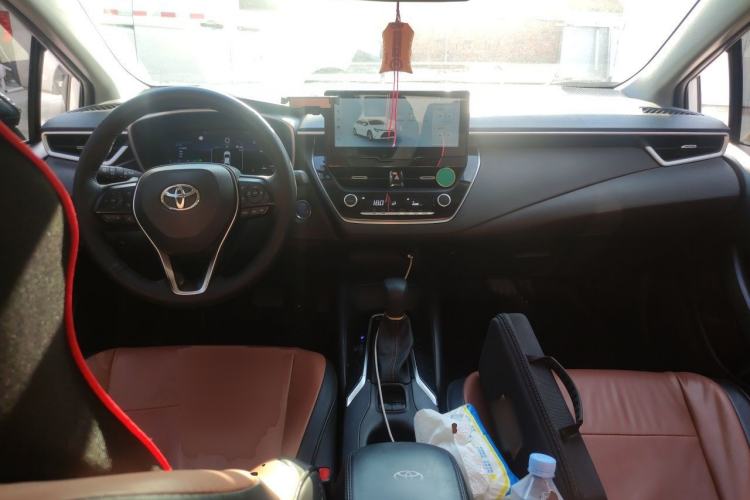 Used Toyota Levin 2023 Smart Electric Hybrid Dual-Engine 1.8L Luxury Edition Center Console