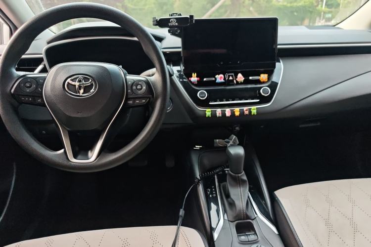 Used Toyota Levin 2023 Smart Electric Hybrid Dual-Engine 1.8L Luxury Edition Center Console