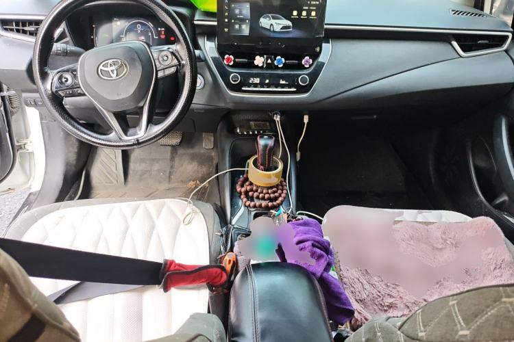 Used Toyota Levin 2023 Smart Electric Hybrid Dual-Engine 1.8L Leading Edition Center Console