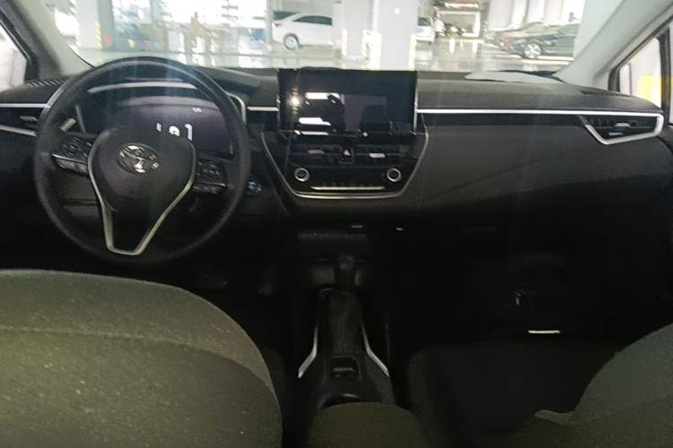 Used Toyota Levin 2023 Smart Electric Hybrid Dual-Engine 1.8L Luxury Edition Center Console