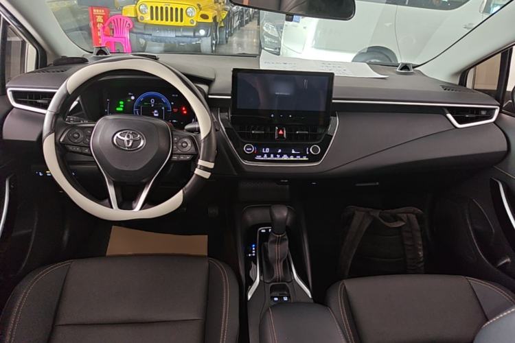 Used Toyota Levin 2023 Smart Electric Hybrid Dual-Engine 1.8L Leading Edition Center Console