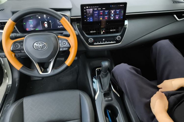 Used Toyota Levin 2023 Smart Electric Hybrid Dual-Engine 1.8L Sport Edition Center Console