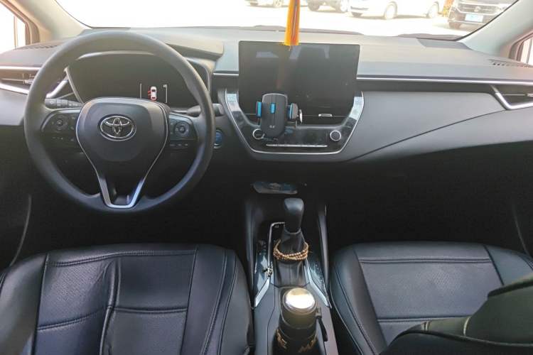 Used Toyota Levin 2023 Smart Electric Hybrid Dual-Engine 1.8L Luxury Edition Center Console