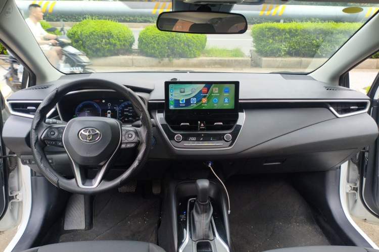 Used Toyota Levin 2023 Smart Electric Hybrid Dual-Engine 1.8L Luxury Edition Center Console