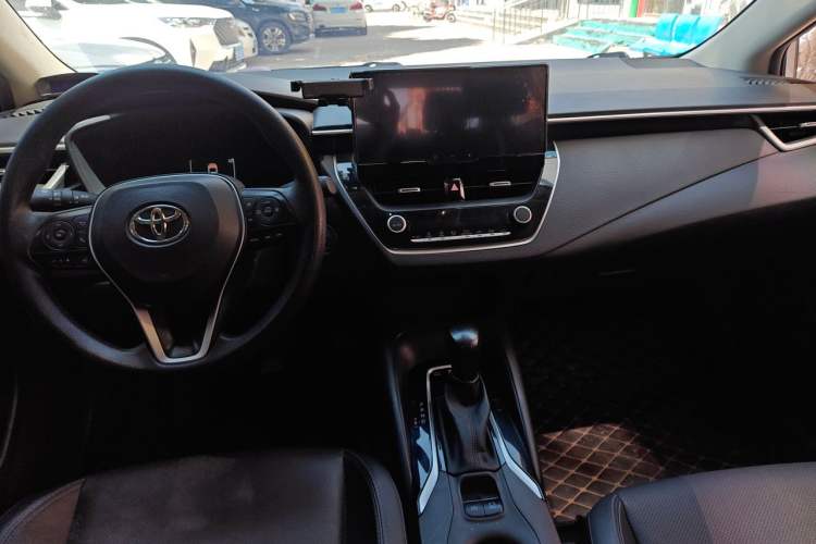 Used Toyota Levin 2023 Dual-Motor 2.0L Luxury Edition Center Console