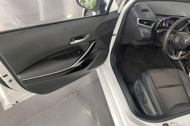 Used Toyota Levin 2023 Smart Electric Hybrid Dual-Engine 1.8L Sport Edition Driver Seat