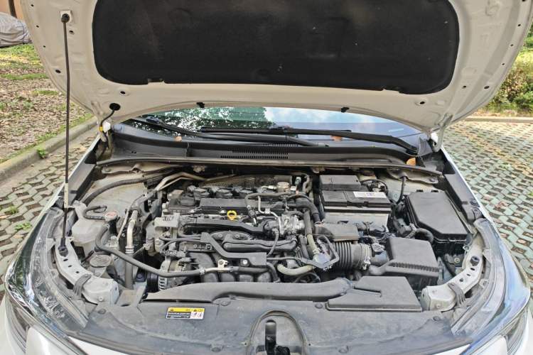 Used Toyota Levin 2023 2.0L Leading Edition Engine Bay