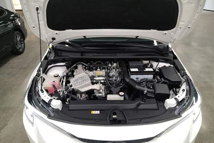 Used Toyota Levin 2023 185T CVT Luxury Edition Engine Bay