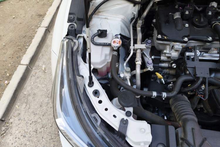 Used Toyota Levin 2023 Smart Electric Hybrid Dual-Engine 1.8L Luxury Edition Engine Bay Right