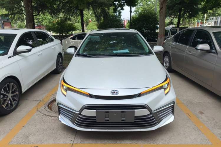 Used Toyota Levin 2023 Dual-Motor 2.0L Luxury Edition Front