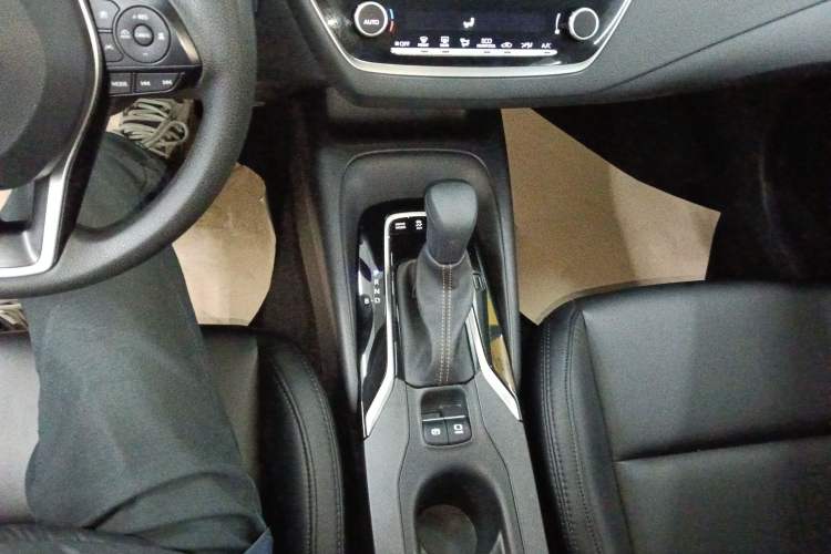 Used Toyota Levin 2023 Smart Electric Hybrid Dual-Engine 1.8L Leading Edition Gear Lever