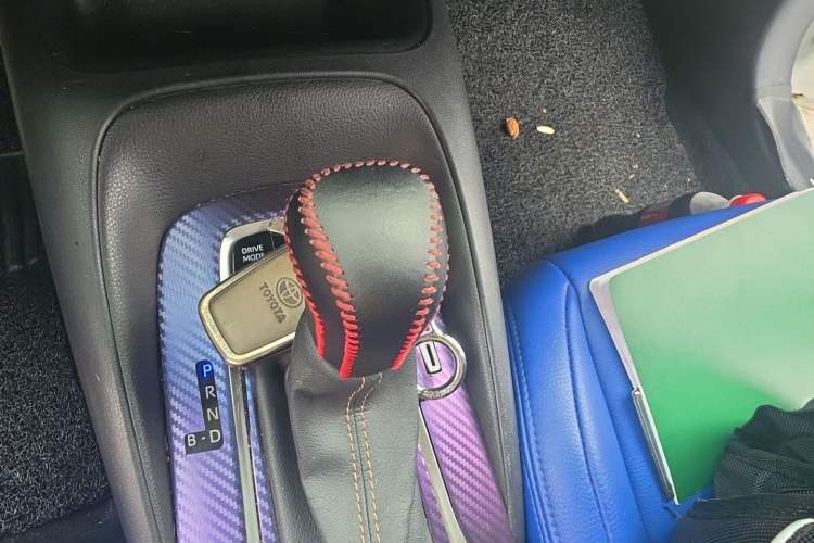 Used Toyota Levin 2023 Smart Electric Hybrid Dual-Engine 1.8L Leading Edition Gear Lever