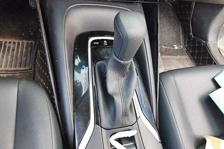 Used Toyota Levin 2023 2.0L Luxury Edition Gear Lever