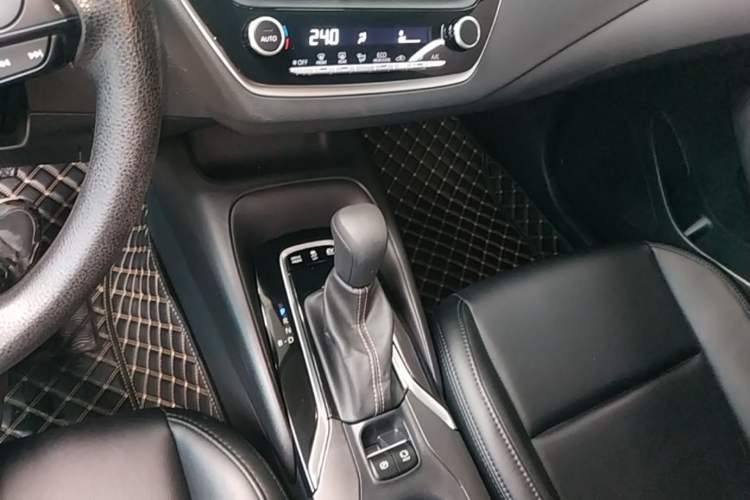 Used Toyota Levin 2023 Smart Electric Hybrid Dual-Engine 1.8L Leading Edition Gear Lever