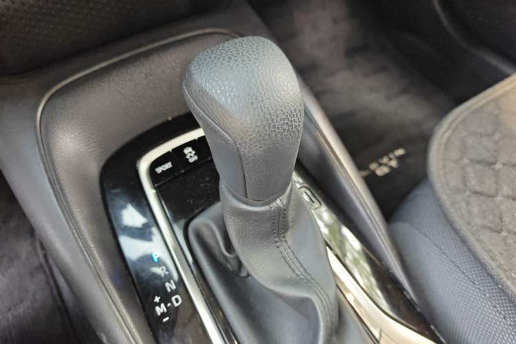 Used Toyota Levin 2023 2.0L Leading Edition Gear Lever