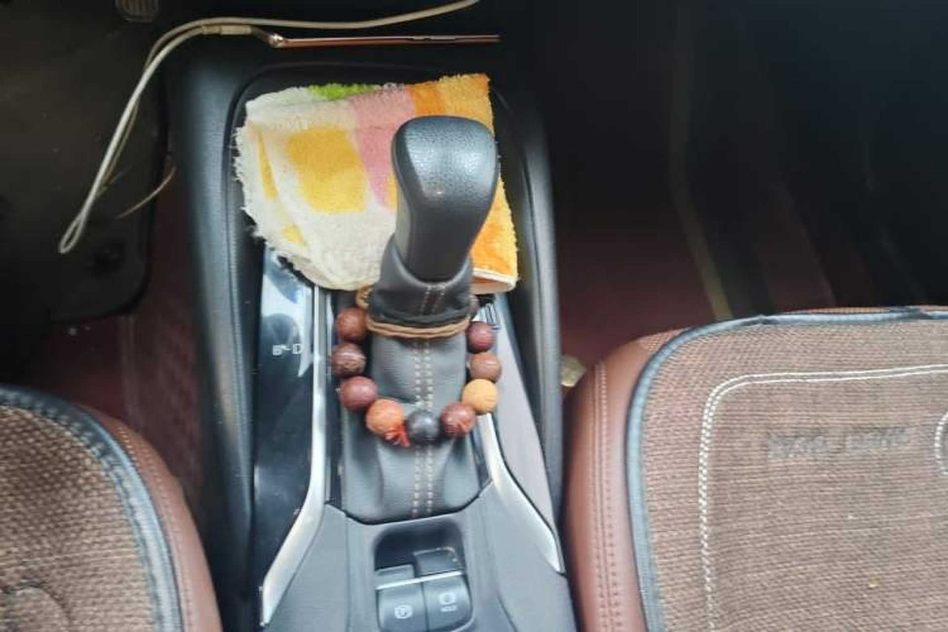 Used Toyota Levin 2023 Smart Electric Hybrid Dual-Engine 1.8L Luxury Edition Gear Lever