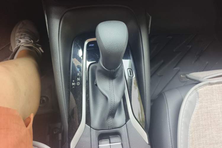 Used Toyota Levin 2023 2.0L Luxury Edition Gear Lever