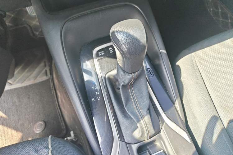 Used Toyota Levin 2023 Smart Electric Hybrid Dual-Engine 1.8L Leading Edition Gear Lever