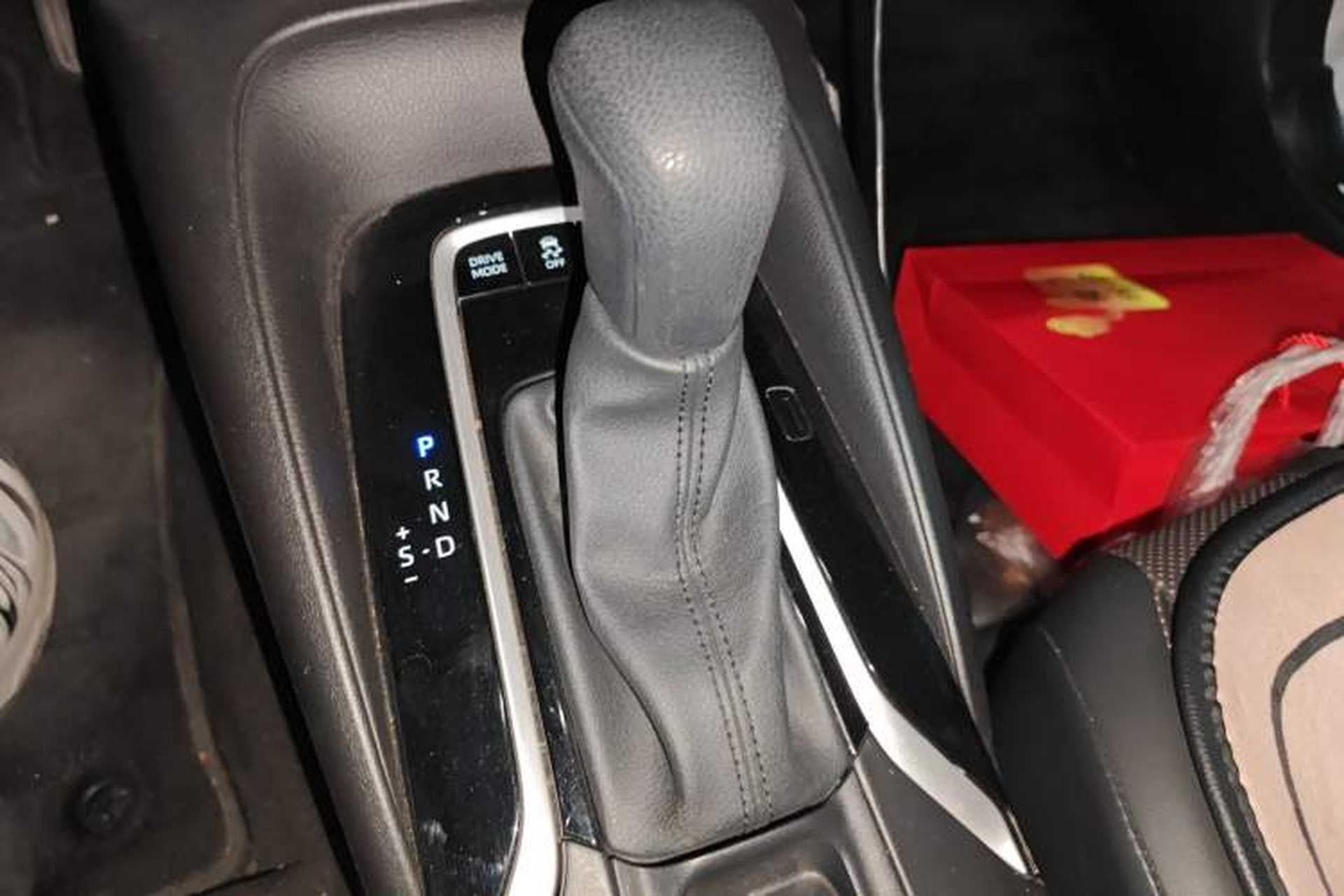 Used Toyota Levin 2023 Dual-Motor 2.0L Luxury Edition Gear Lever