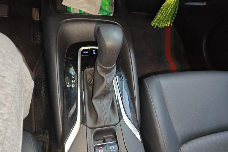 Used Toyota Levin 2023 2.0L Luxury Edition Gear Lever