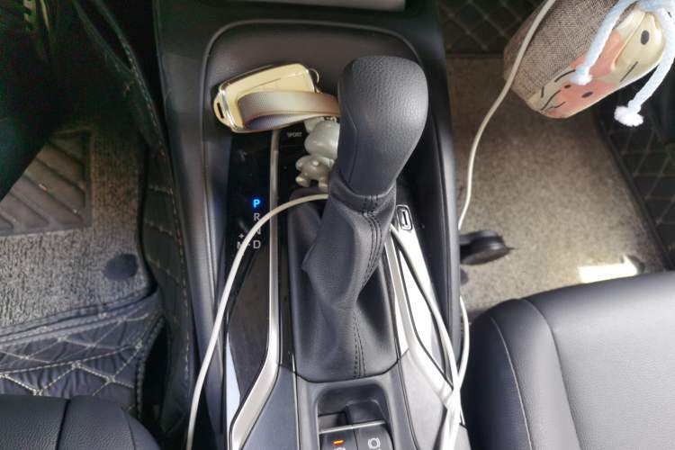 Used Toyota Levin 2023 2.0L Luxury Edition Gear Lever