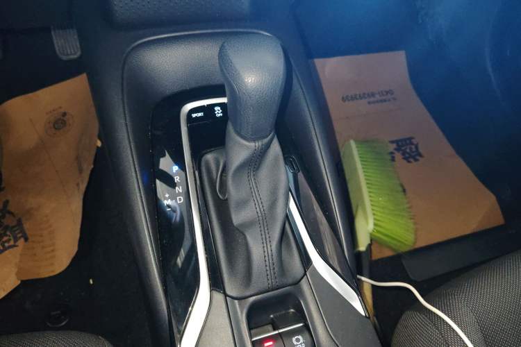 Used Toyota Levin 2023 185T CVT Luxury Edition Gear Lever