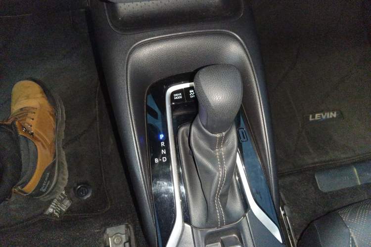 Used Toyota Levin 2023 Smart Electric Hybrid Dual-Engine 1.8L Sport Edition Gear Lever