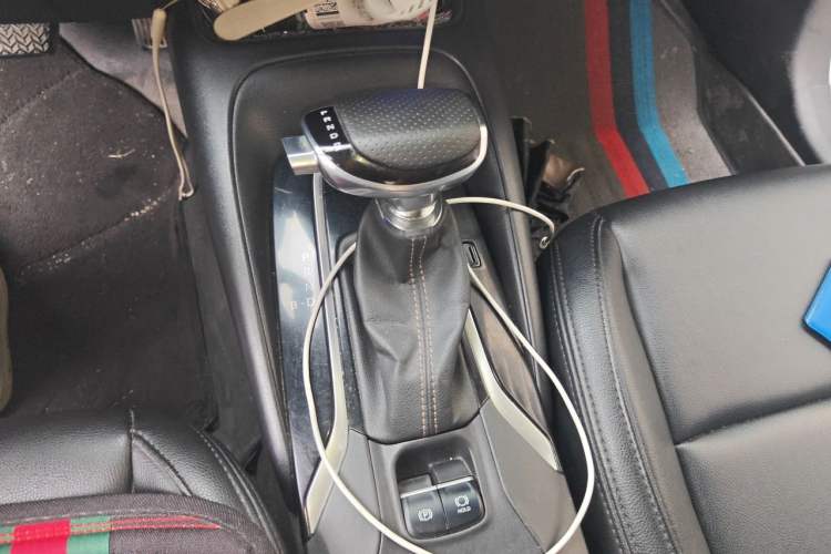 Used Toyota Levin 2023 Smart Electric Hybrid Dual-Engine 1.8L Leading Edition Gear Lever