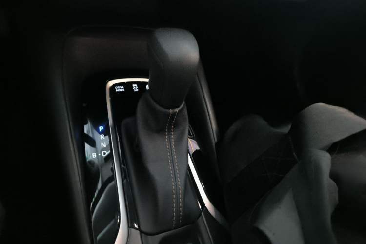 Used Toyota Levin 2023 Smart Electric Hybrid Dual-Engine 1.8L Leading Edition Gear Lever