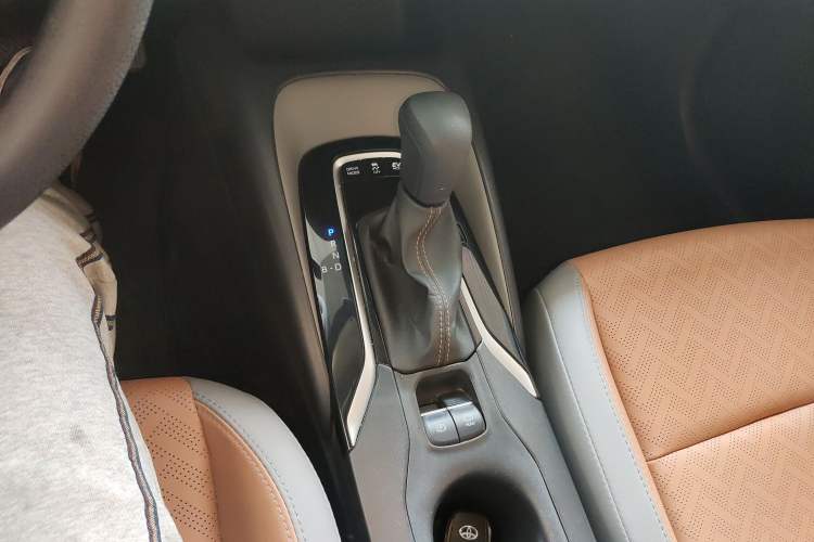 Used Toyota Levin 2023 Smart Electric Hybrid Dual-Engine 1.8L Sport Edition Gear Lever