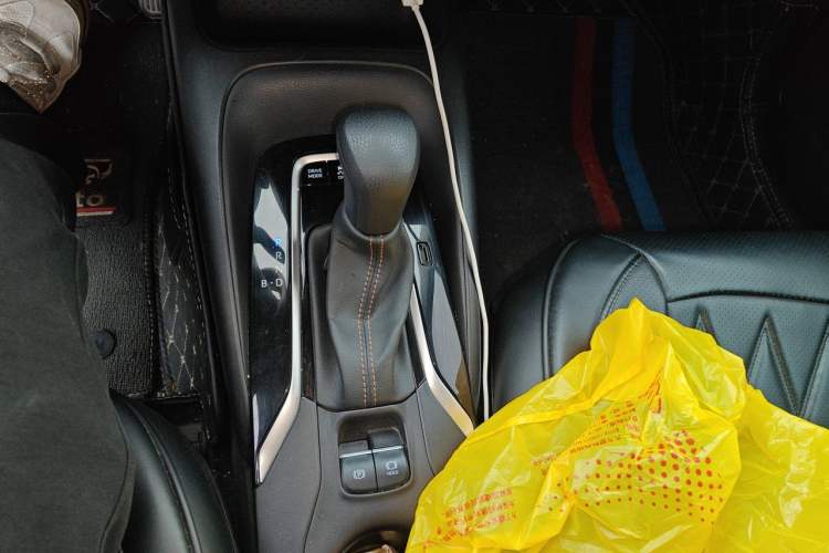 Used Toyota Levin 2023 Smart Electric Hybrid Dual-Engine 1.8L Leading Edition Gear Lever