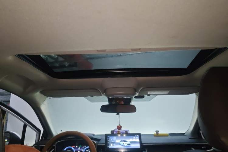 Used Toyota Levin 2023 Smart Electric Hybrid Dual-Engine 1.8L Luxury Edition Headliner