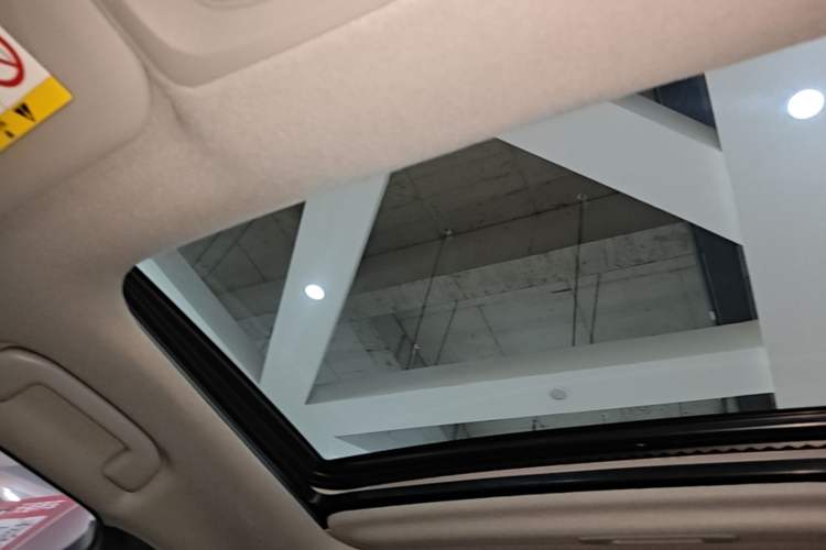 Used Toyota Levin 2023 Smart Electric Hybrid Dual-Engine 1.8L Luxury Edition Headliner