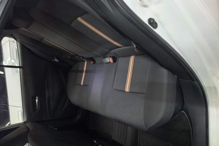 Used Toyota Levin 2023 Smart Electric Hybrid Dual-Engine 1.8L Luxury Edition Interior 3