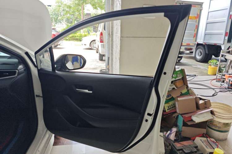 Used Toyota Levin 2023 Smart Electric Hybrid Dual-Engine 1.8L Luxury Edition Interior 5