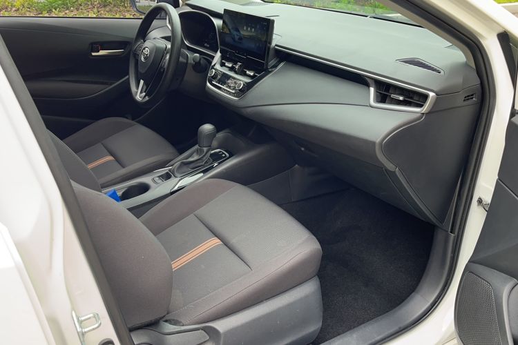 Used Toyota Levin 2023 Smart Electric Hybrid Dual-Engine 1.8L Luxury Edition Interior 5