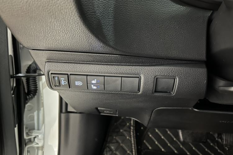 Used Toyota Levin 2023 185T CVT Luxury Edition Interior 9