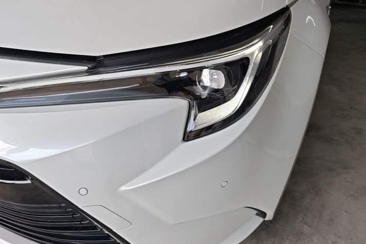 Used Toyota Levin 2023 Smart Electric Hybrid Dual-Engine 1.8L Luxury Edition Left Front Headlight